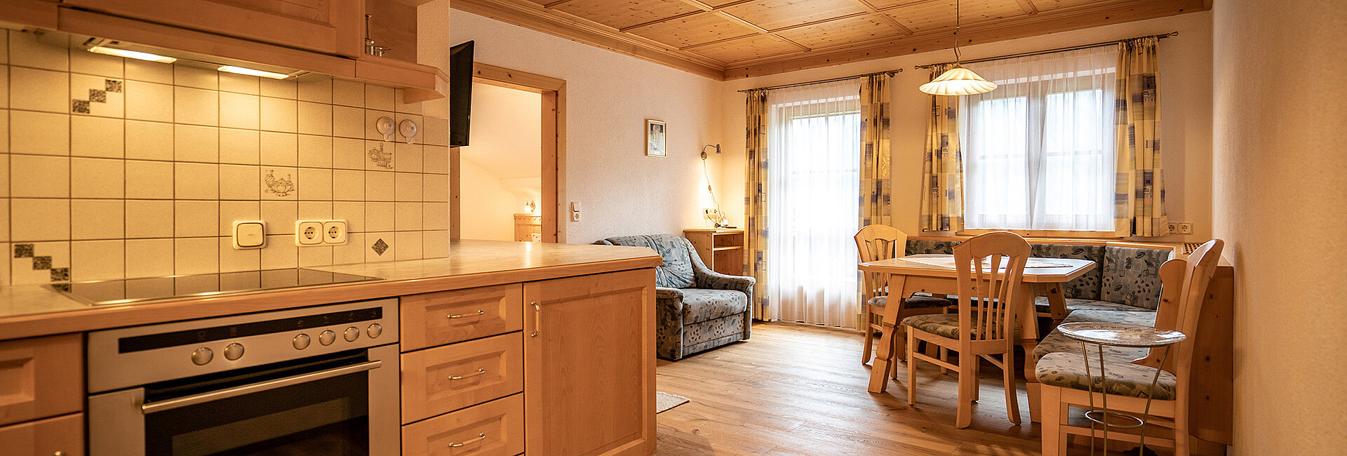 Abitare in una cucina abitabile ben attrezzata